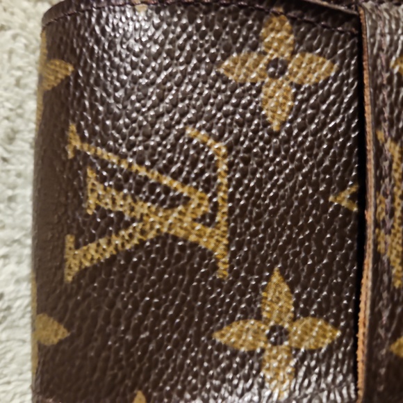 LOUIS VUITTON Etui Cigarette/Accessory Case Authentication #CT0026 - Picture 15 of 16